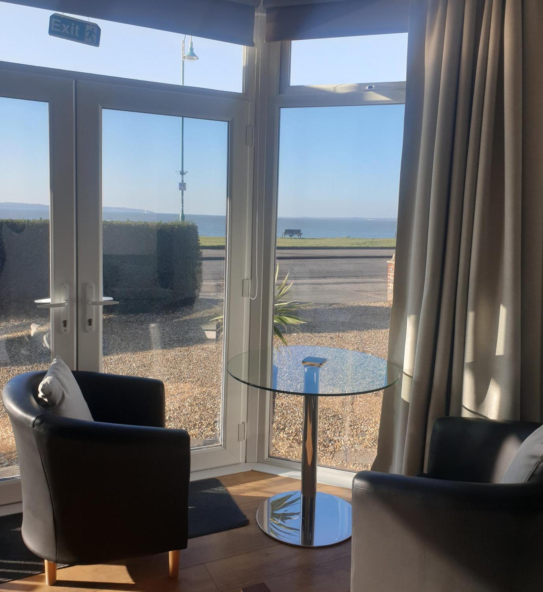 The Waters Edge Hotel Lee-on-the-Solent Exterior photo